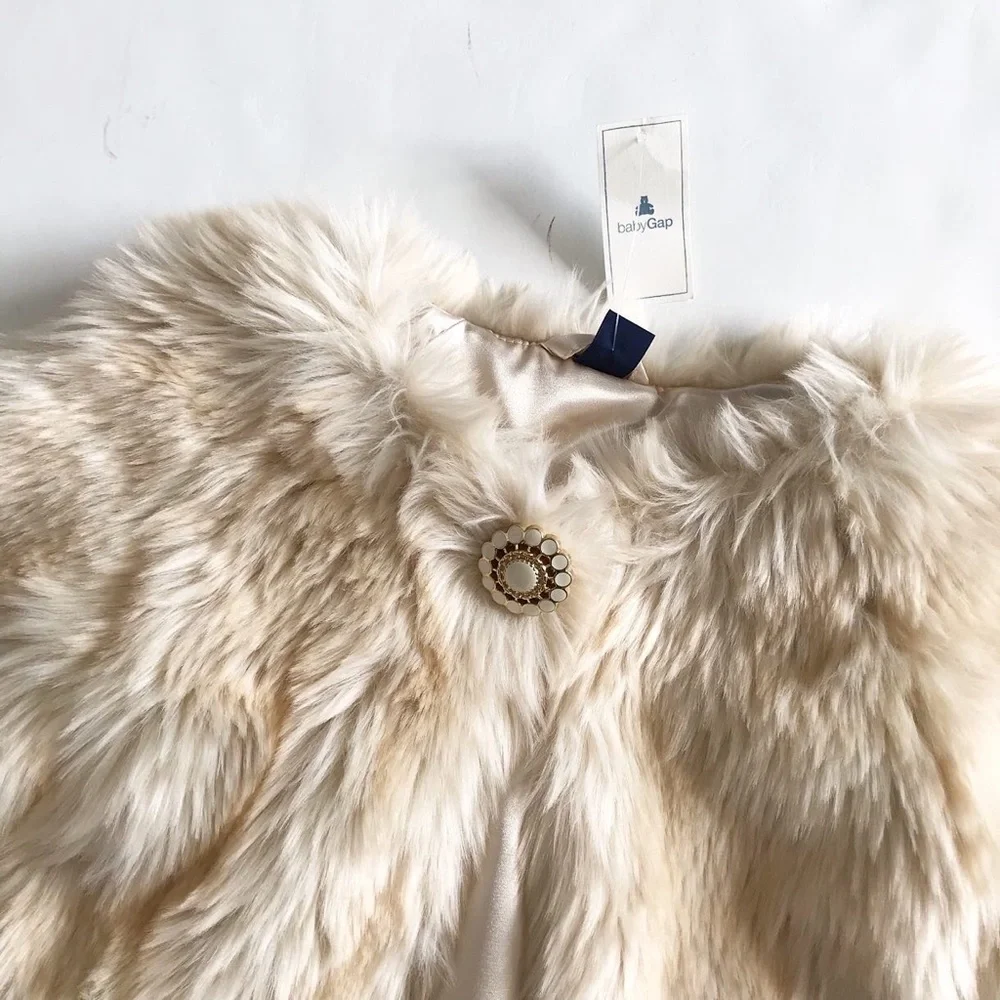 Babygap NWT faux fur shrug jacket 12-24 months